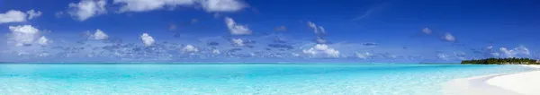 Panoramautsikt över tropiska havet Stockbild