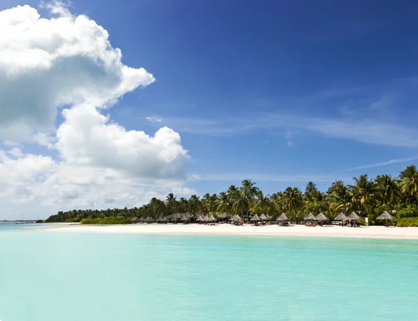 Reise an die maledivische Küste ins Paradies — Stockfoto