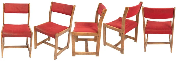 Červená dřevěná židle z Polska s několika stranami. Měkké sedadlo a záda. — Stock fotografie
