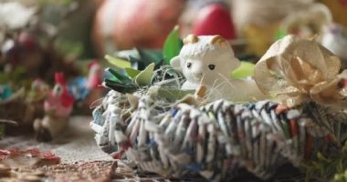 Paskalya kompozisyonu ve yalancı beyaz kuzu. Polonya geleneği.