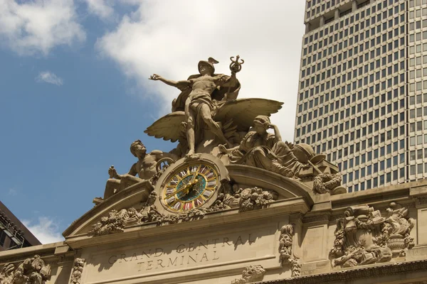 Skulptur über dem großen Hauptbahnhof, New York — Stockfoto