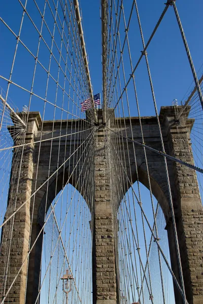 Brookly brug, new york - verticale — Stockfoto