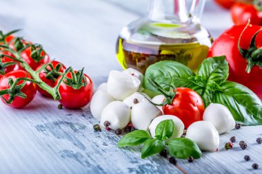 Caprese salatası