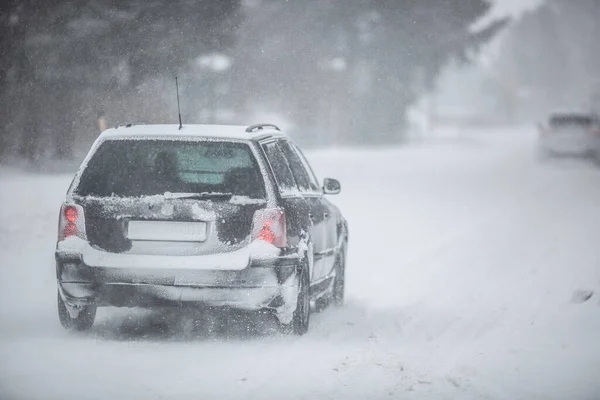 Liptov Slowakije Januari 2022 Auto Bedekt Met Sneeuw Rijden Sneeuwstorm — Stockfoto