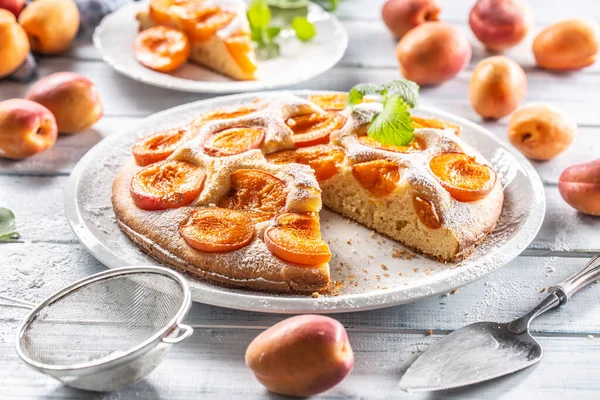 Apricot Pie White Plate Apricots Mint Powdered Sugar Kitchen Table — Stock Photo, Image