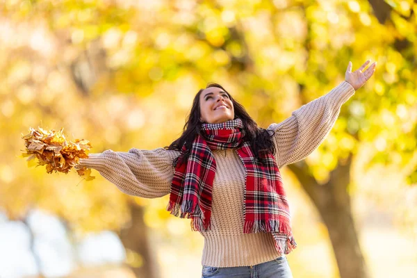 Happy Young Woman Park Throws Leaves Indian Summer Enjoys Autumn — Stock Photo, Image