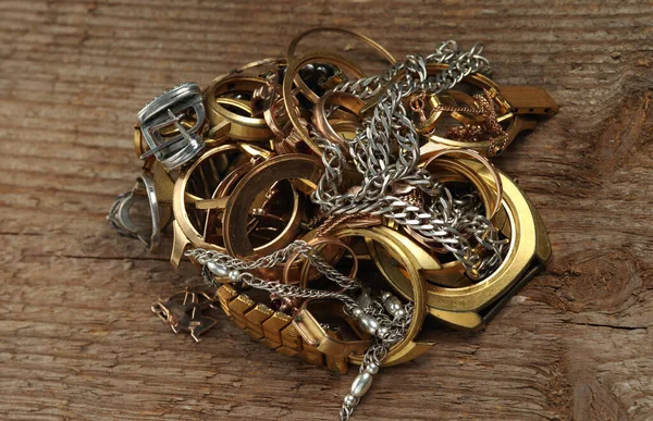 Old Broken Jewelry Watches Gold Silver Wooden Texture Scrap Gold — Stock Photo, Image