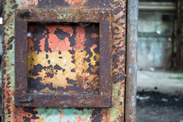 Bangunan beton tua dan ditinggalkan — Stok Foto