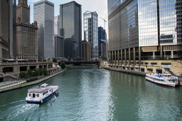 Båttaxi i chicago — Stockfoto