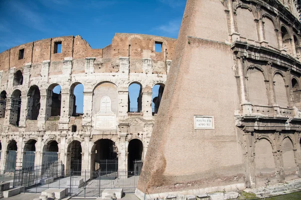 Detail of the coliseum — Stock Photo, Image