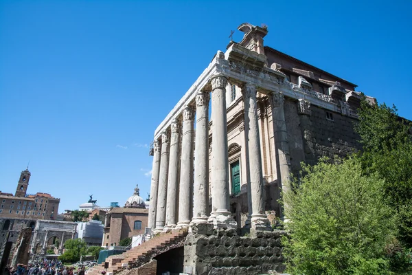 The Temple of Antoninus Pius and Faustina — Stock Photo, Image