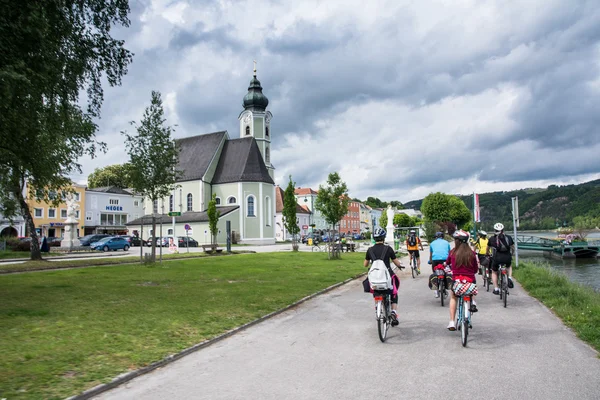 Grupp cyklister — Stockfoto