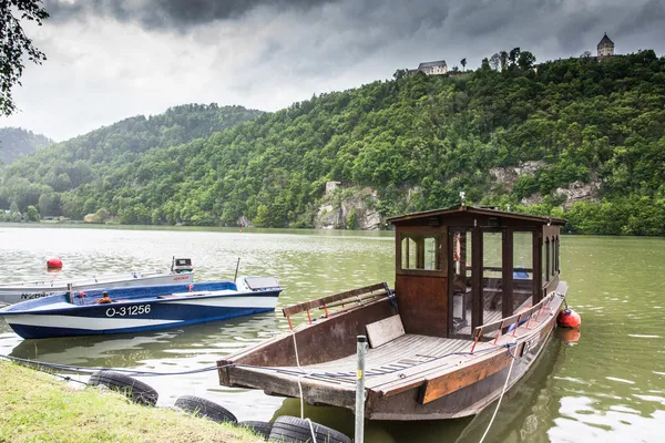 Barcos en el río Danubio —  Fotos de Stock