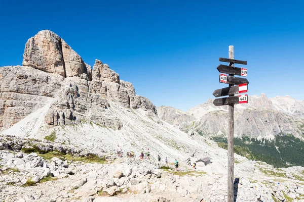 Passo Giau Italie Août 2016 Personnes Sur Sentier Près Refuge — Photo