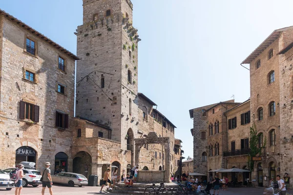 San Gimignano Italia Agosto 2020 Persone Che Passeggiano San Gimignano — Foto Stock