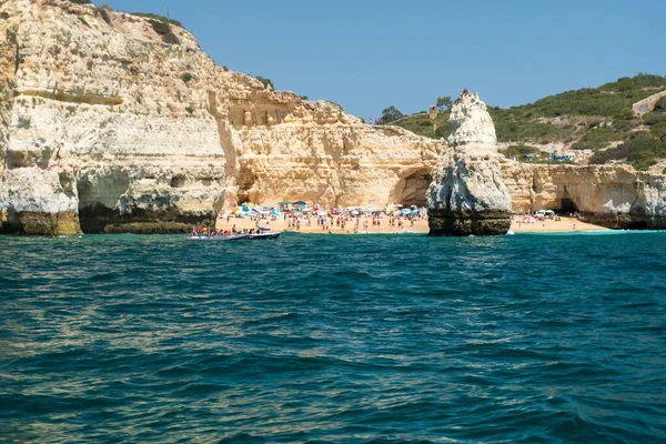 Вид Лодки Красивого Побережья Алгарве Юге Португалии Солнечный День — стоковое фото
