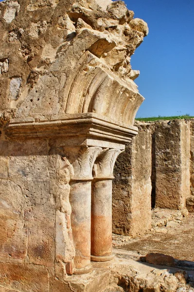 Kreuzgang Ruinen von Santa Clara Velha in Coimbra — Stockfoto