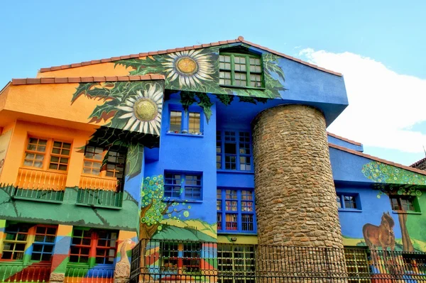 Casa colorata in Vitoria — Foto Stock