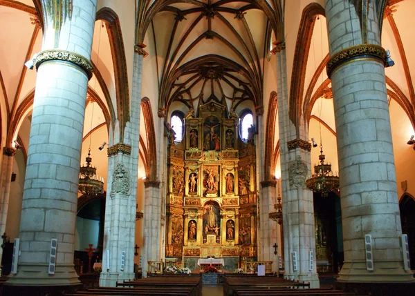 Dentro da igreja de San Miguel em Vitória-Gasteiz — Fotografia de Stock