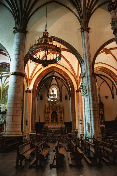 Innenraum der Kirche San Miguel in vitoria-gasteiz — Stockfoto