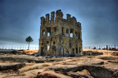 Belmonte centum celae Kulesi