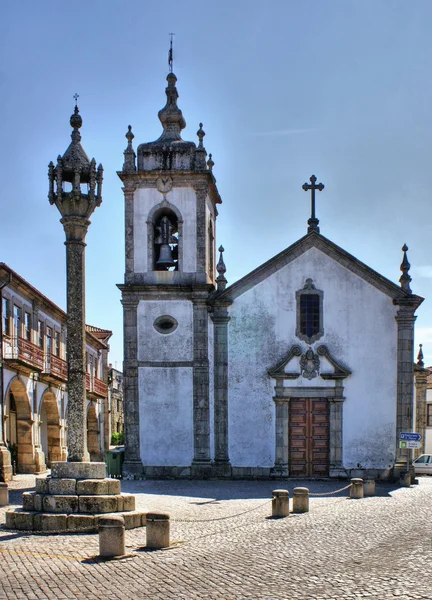 Trancoso pranýř a kostel — Stock fotografie