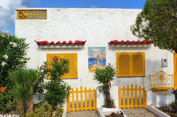 Casa tradizionale portoghese a Olhao — Foto Stock
