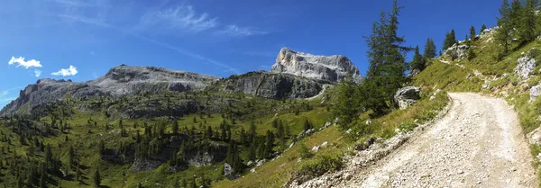 Averau and Nuvolau, Dolomites — Stock Photo, Image