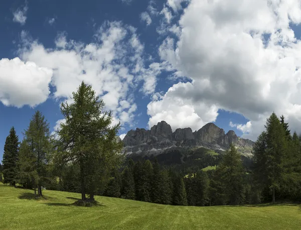 Dolomiti, Panorama do Catinaccio - Karersee — Fotografia de Stock