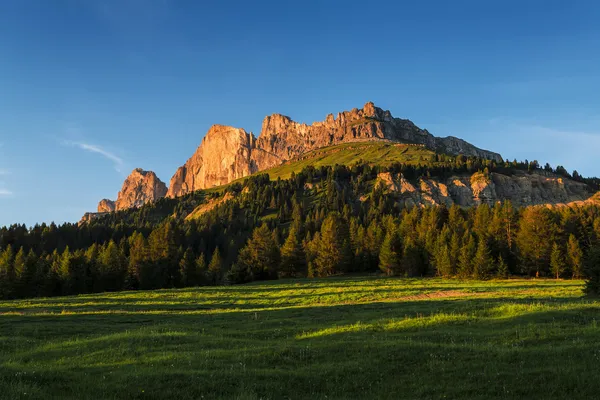 Pôr do sol no Catinaccio, Dolomitas - Itália — Fotografia de Stock