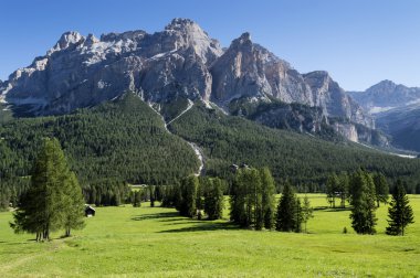 Dolomites dağ manzarası