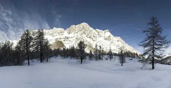 Mont Blanc, Aosta Vallley - Itália — Fotografia de Stock