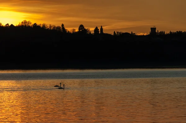 Sonnenuntergang über dem Varese See — Stockfoto