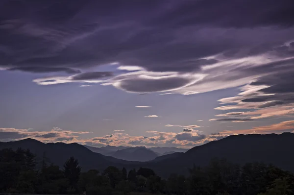 Pôr do sol e nuvens — Fotografia de Stock