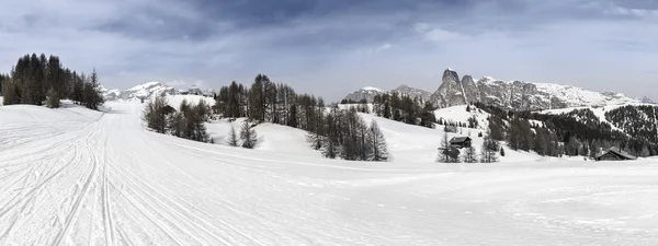 Alta Badia, pistes de ski dans les Dolomites — Photo