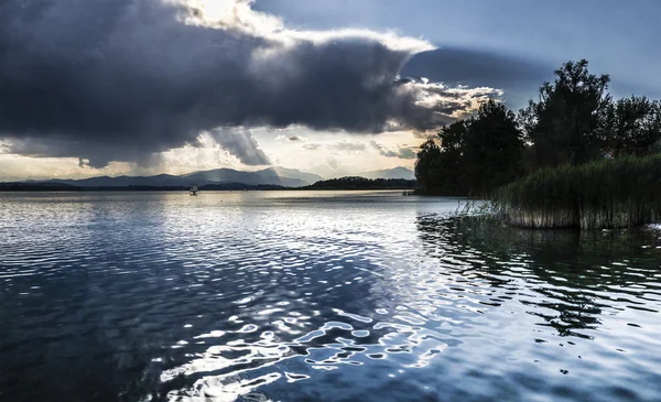 Lago Varese, paisagem de Schiranna — Fotografia de Stock