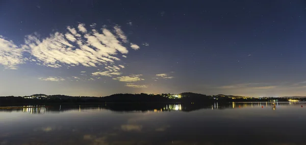Varese Lake, night landscape from Schiranna — Stock Photo, Image