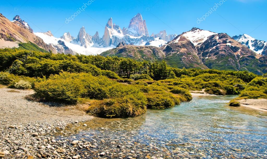 Hermoso paisaje con el Monte Fitz Roy en el Parque Nacional Los