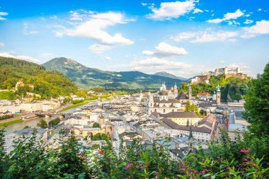 tarihi Salzburg city festung hohensalzburg Bahar, salzburger arazi, Avusturya ile güzel manzara