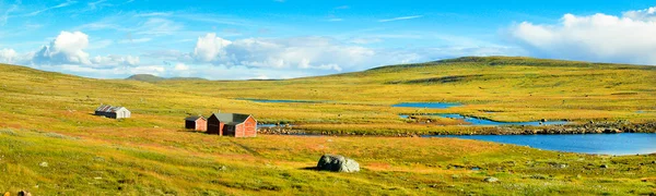 Batı Norveç'te gün batımında Hardangervidda'da manzara panoramik manzaralı
