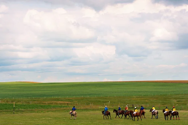 Nature landscape with group of recreational Polo players in Southern Alberta, Canada — Stock Photo, Image