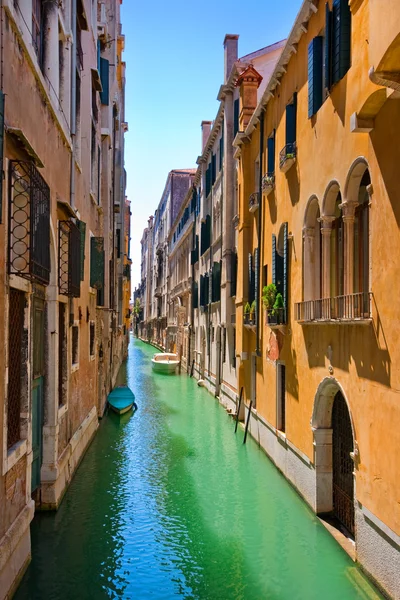 Romantisk scen i Venedig, Italien — Stockfoto