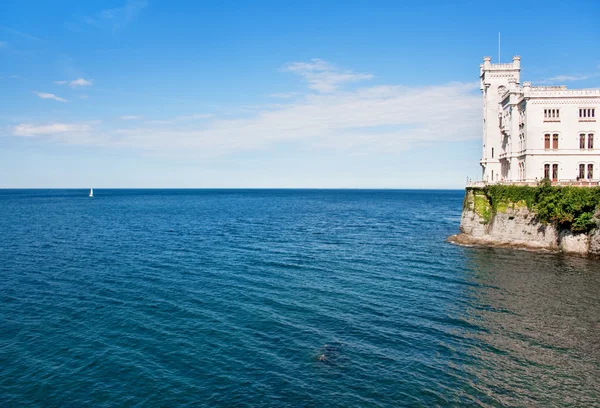 Miramare Castle by the sea near Trieste, Italy — Stock Photo, Image