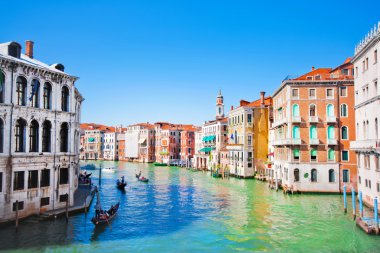 Venedik'teki rialto Köprüsü'nden görüldüğü gibi İtalya canal Grande manzaralı görünüm