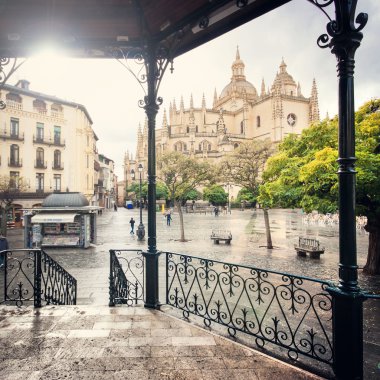 catedral de santa maria ile Plaza mayor de segovia içinde belgili tanımlık geçmiş tarihi şehir Segovia, castilla y leon, İspanya