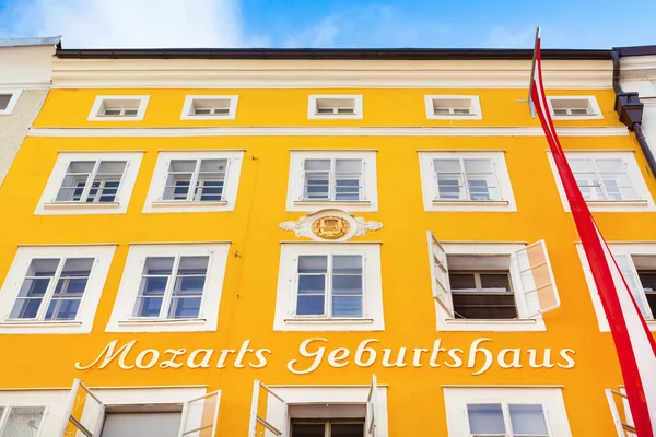 Батьківщина Вольфганга Амадея Моцарта в Зальцбурзі, Австрія — стокове фото