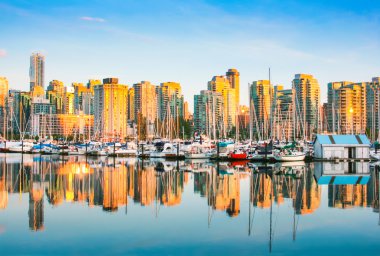 Vancouver manzarası ile liman günbatımı, british columbia, Kanada