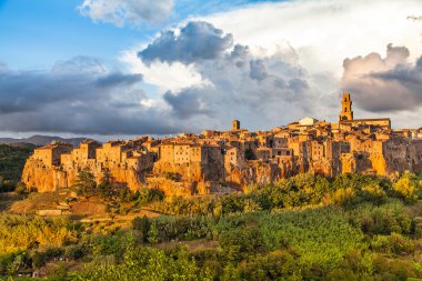 pitigliano günbatımı, Toskana, İtalya Ortaçağ kasabası