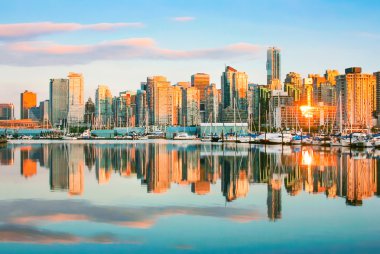 Vancouver manzarası ile liman günbatımı, british columbia, Kanada