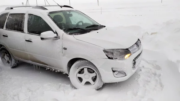 Uralsk Cazaquistão Qazaqstan 2020 Carro Depois Uma Tempestade Neve Carro — Fotografia de Stock